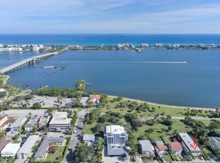 230 S Lakeside Dr APT 4, Lake Worth Beach, FL 33460