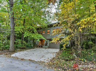 1 Ridge Dr, Chesterton, IN 46304