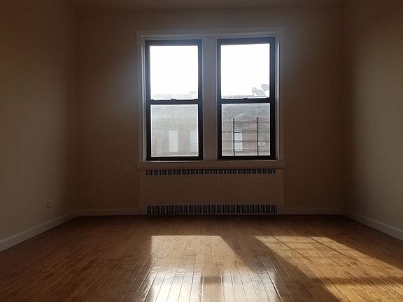5th image of 115 E 116th St APT 5h
