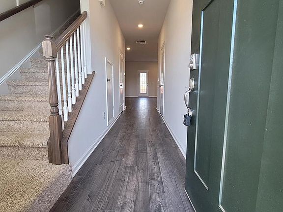 4th image of 50 Peregrine Way