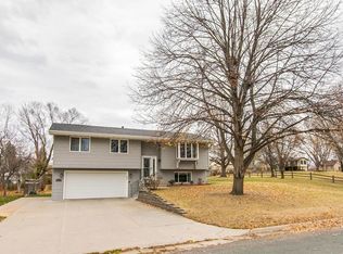 1467 Lark Ave, Saint Paul, MN 55109