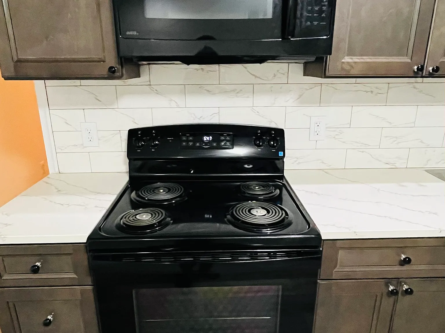 1 bed, 944 sqft, $1,500 — Photo 3