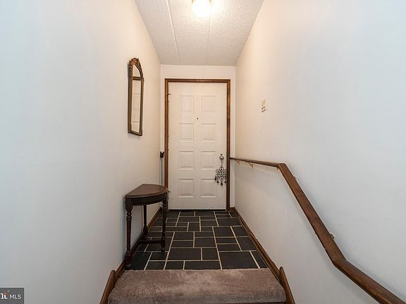 3rd image of 156 Harvest Ln