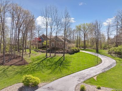 8504 Riverwalk Dr, Fenton, MI, 48430