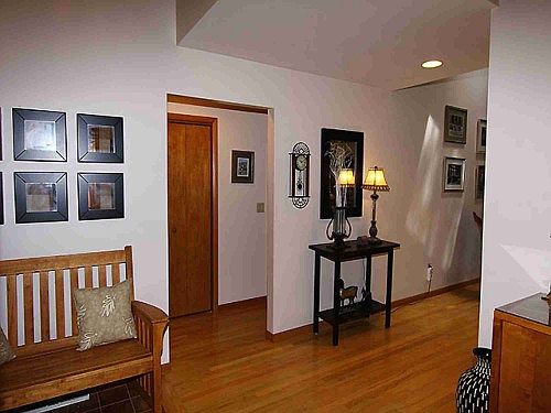 2nd image of 2 Avon Ct