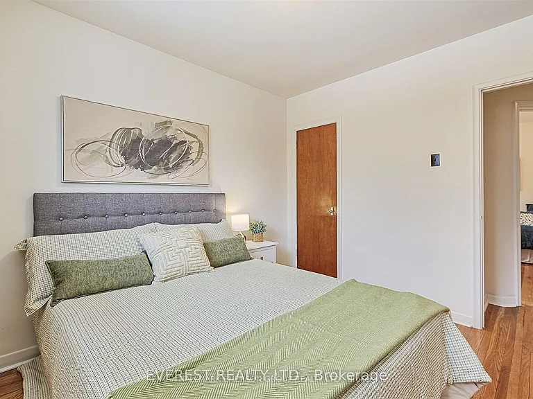 99 Rochman Blvd — Photo 7