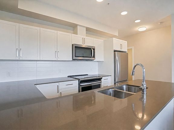 4th image of 2843 Jacklin Rd #608