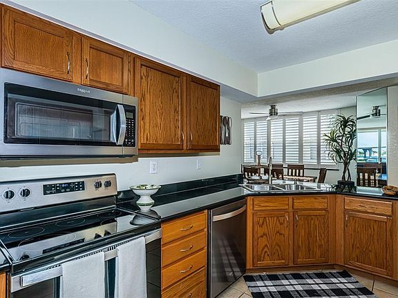 3rd image of 6081 Bahia Del Mar Cir APT 456
