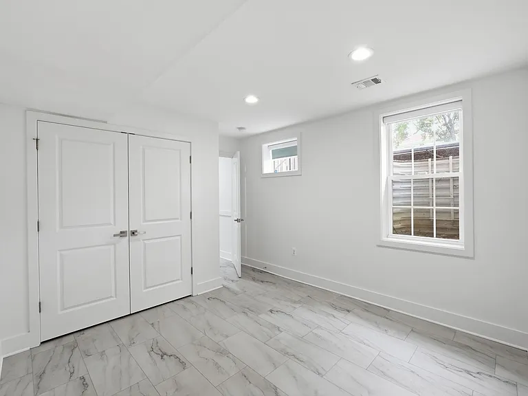 7504 Dolce Dr — Photo 33