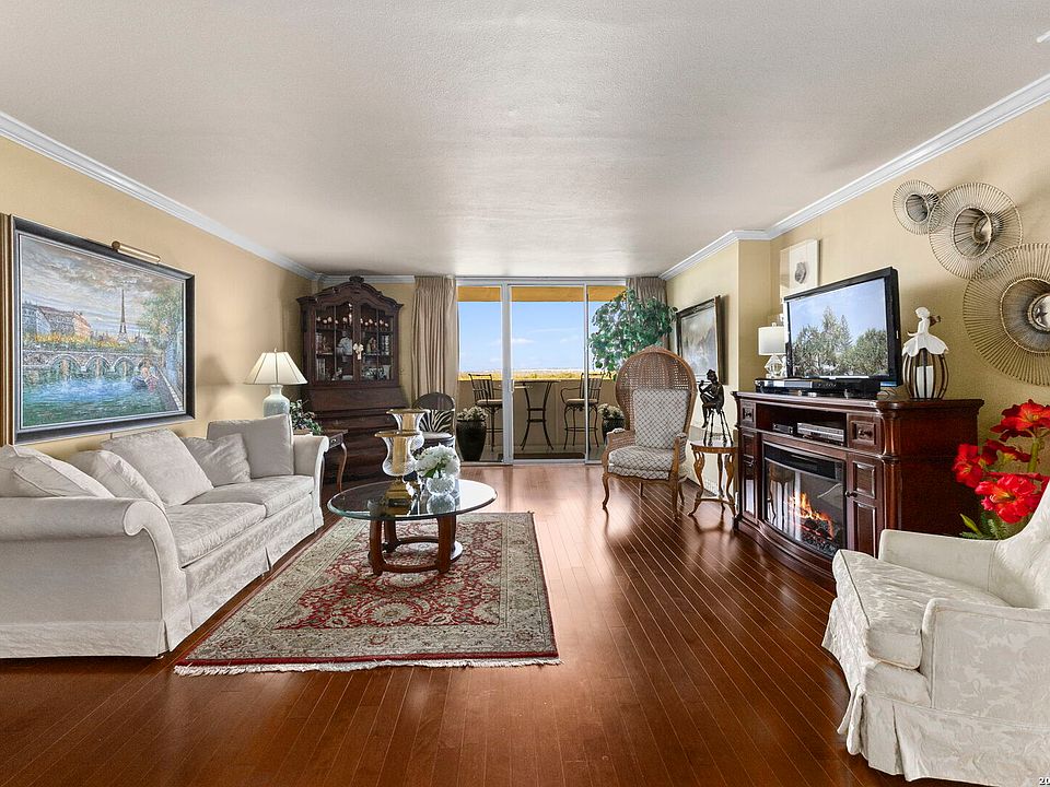 1st image of 7039 San Pedro Ave #708