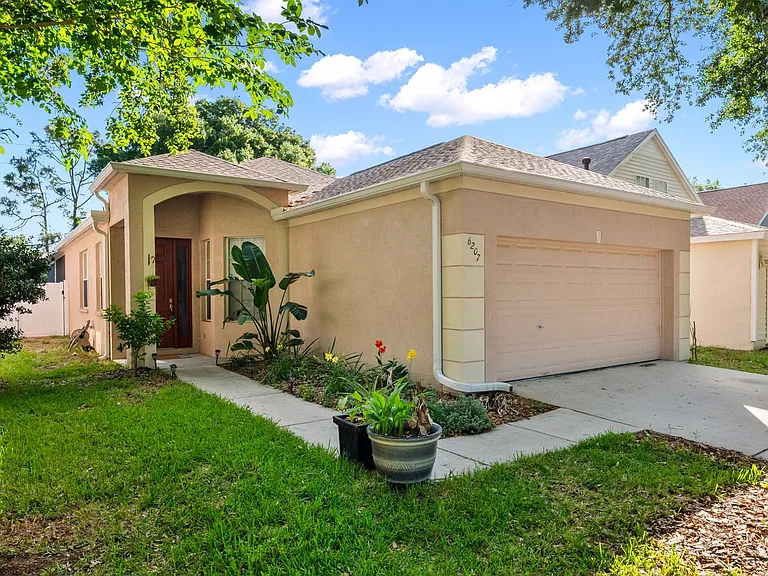 6207 Kiteridge Dr — Photo 1