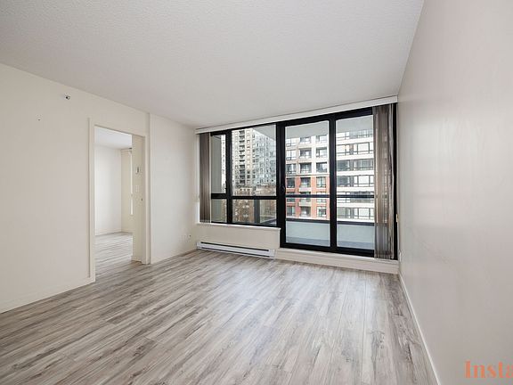 3rd image of 977 Mainland St #603