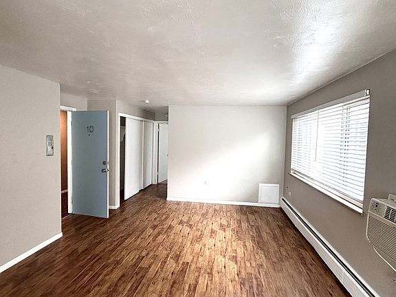 3rd image of 1355 N Ogden St APT 6