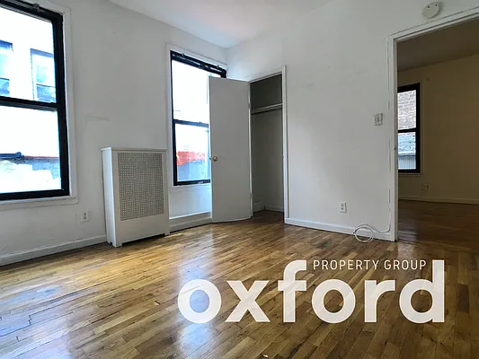 Rented by Oxford Property Group | media 11