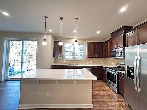 1408 Hopedale Dr — Photo 6