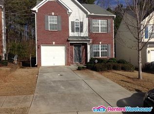 9457 Lakeview Rd, Union City, GA 30291