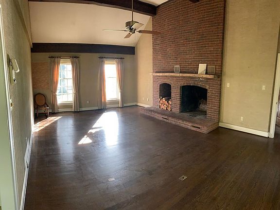 3rd image of 200 Vincewood Dr