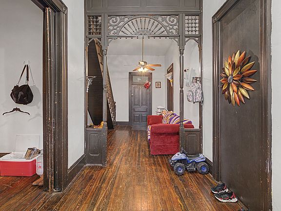 4th image of 600 5th Ave E