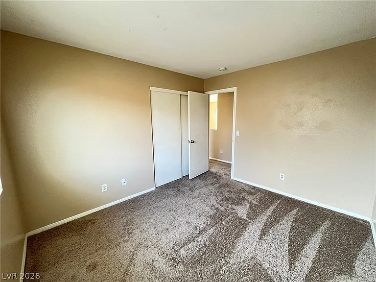 5420 Pipers Meadow Ct — Photo 10
