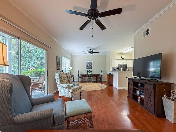 4th image of 10000 SW 52nd Ave APT M73