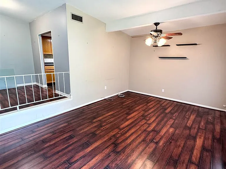 4541 Marseille Dr — Photo 3