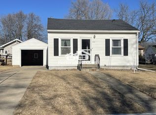 320 E Main St, Hayfield, MN 55940