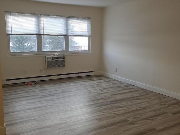 5th image of 100 Pierson Miller Dr BLDG C #52