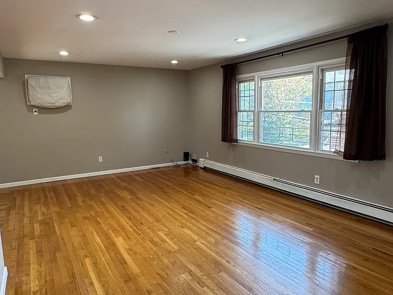 85 Eastern Way #2 — Photo 3