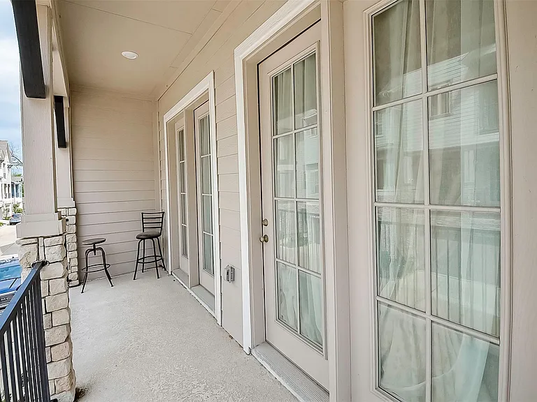 11021 Mikula Dr — Photo 34