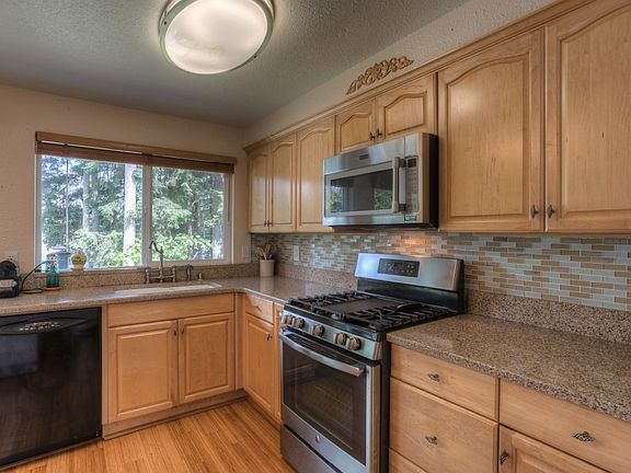 3rd image of 3147 La Linda Ct SE