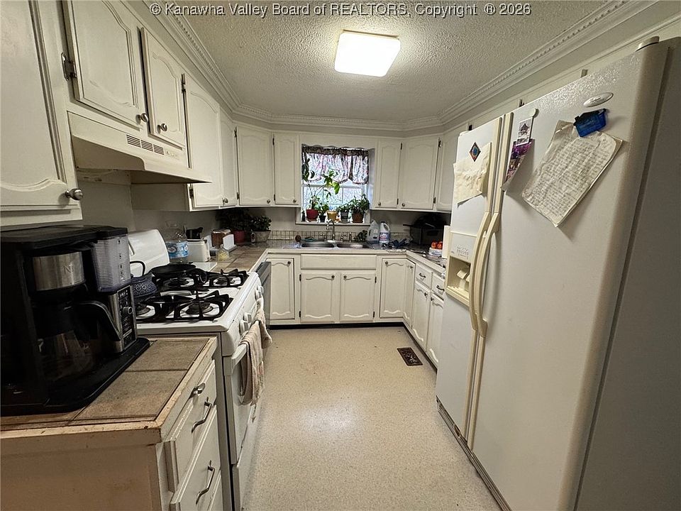 16th image of this home