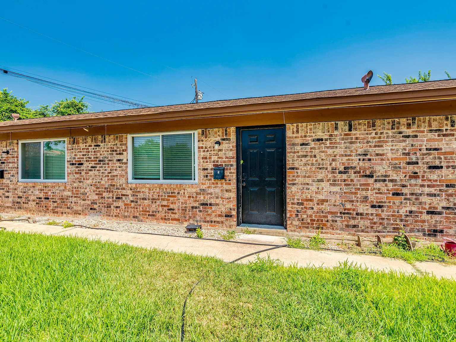 1 bed, 650 sqft, $1,050 — Photo 1