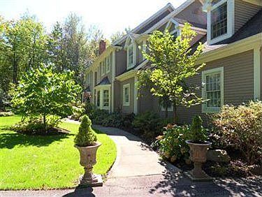 2nd image of 7135 Fox Ledges Ln