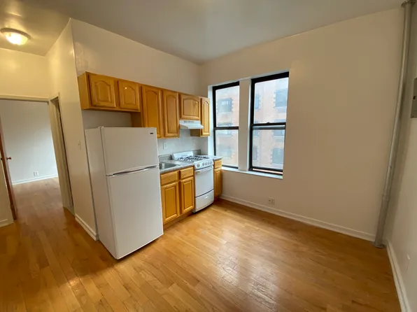 285 Mott Street image 1 of 10