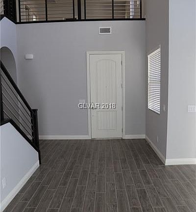 2nd image of 985 Whitworth Ave