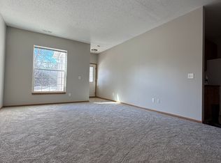 30 Bridgewater Trl, Hudson, WI 54016