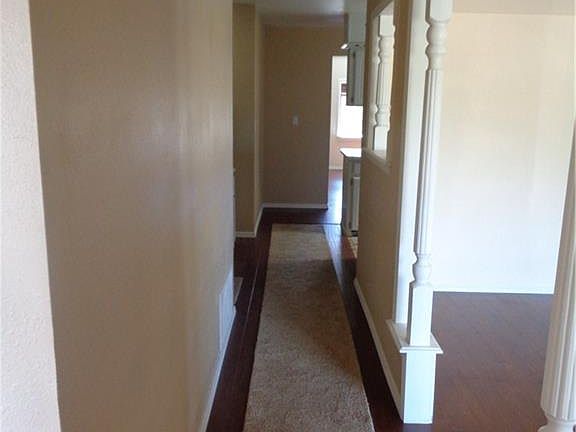 3rd image of 300 Sequoyah Ln