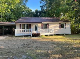 3524 Sherlawn Dr, Moss Point, MS 39563