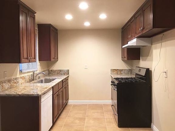 4th image of 1713 E Fairfield Ct APT 1