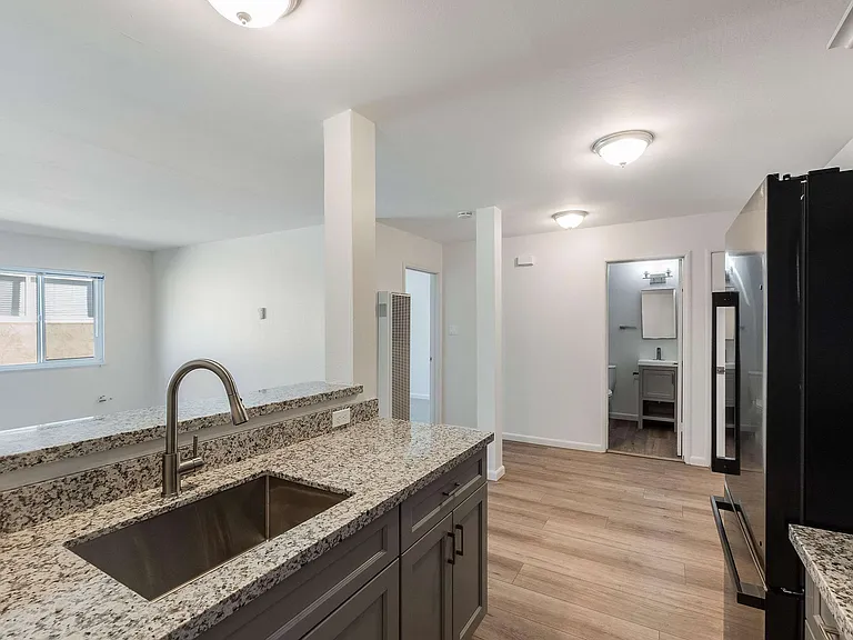2225_Channing_Way_Unit_303 Berkeley California 14_12012022