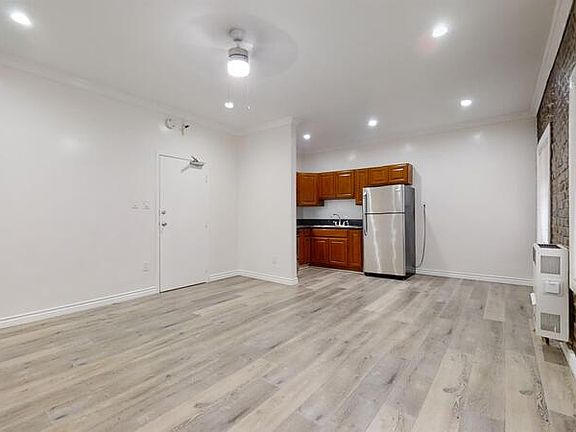 3rd image of 738 S New Hampshire Ave APT 107