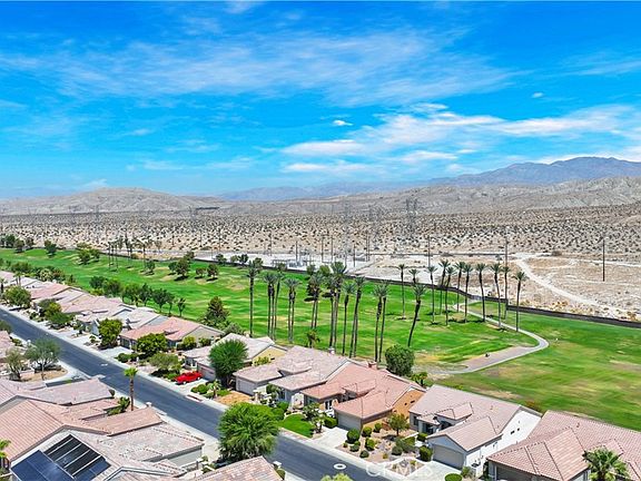 3rd image of 78884 Stansbury Ct