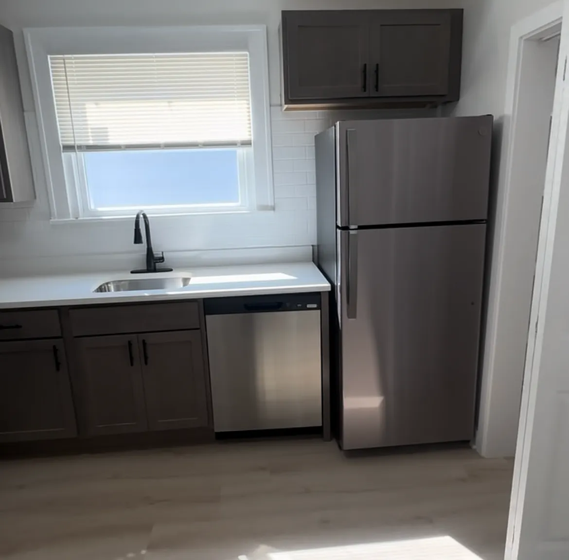 3 bed, 1200 sqft, $1,795 — Photo 2
