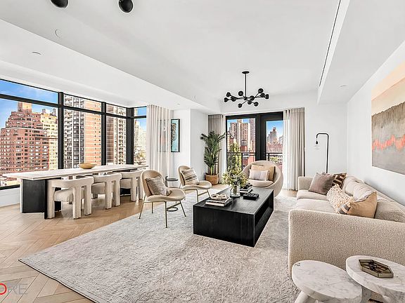 2nd image of 310 E 86th St APT 15B