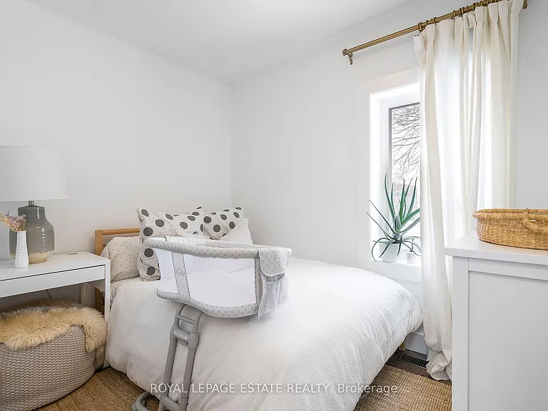 2 Rushbrooke Ave — Photo 21