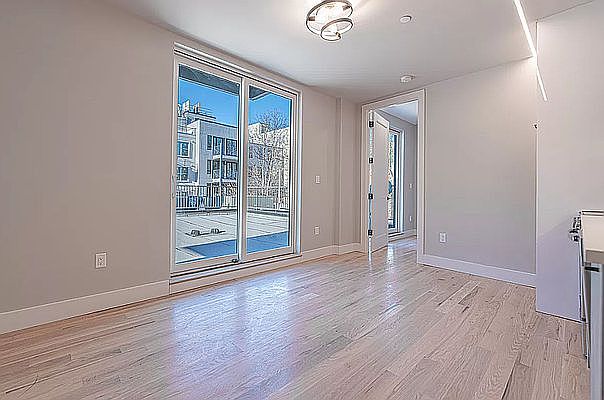 1st image of 17 Jefferson St #2C