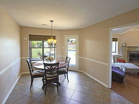 4th image of 8426 Springer Dr
