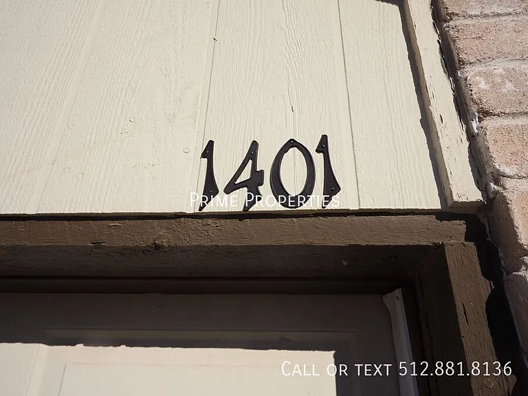 1401 Hermitage Dr — Photo 2
