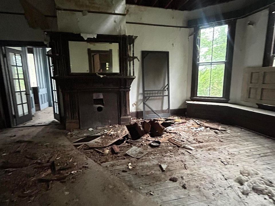 40th image of 311 N James Street