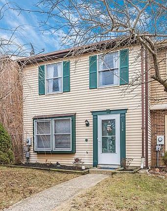 2nd image of 114 Sandalwood Ct